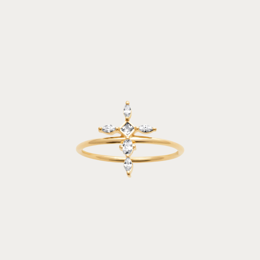 Bague dorée sertie de zirconiums – Saint Martin