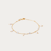 Le bracelet Plage de Conrad (Bora-Bora) est un cadeau raffiné qui séduira les amatrices de bijoux élégants et lumineux. Une attention parfaite pour un anniversaire, la fête des Mères, Noël, une cérémonie ou tout simplement pour faire plaisir.