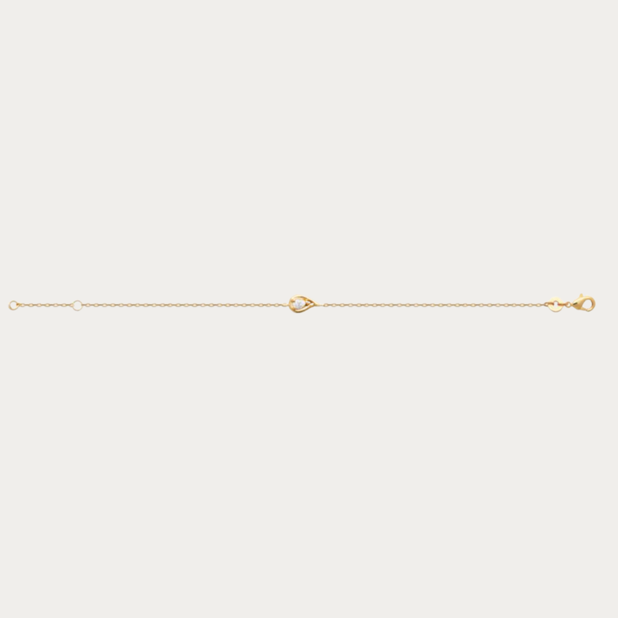 Son motif délicat inspiré d'une goutte d'eau.