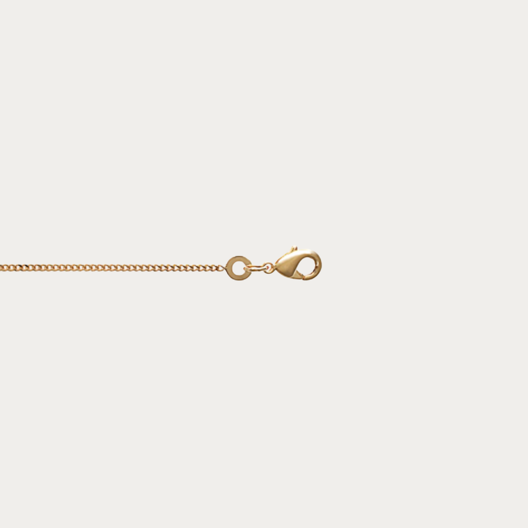 Votre chaîne est soigneusement préparée dans notre atelier situé à Saint-Martin, au cœur des Caraïbes françaises, puis expédiée avec suivi. Vous recevez un e-mail de confirmation dès l'envoi de votre commande.