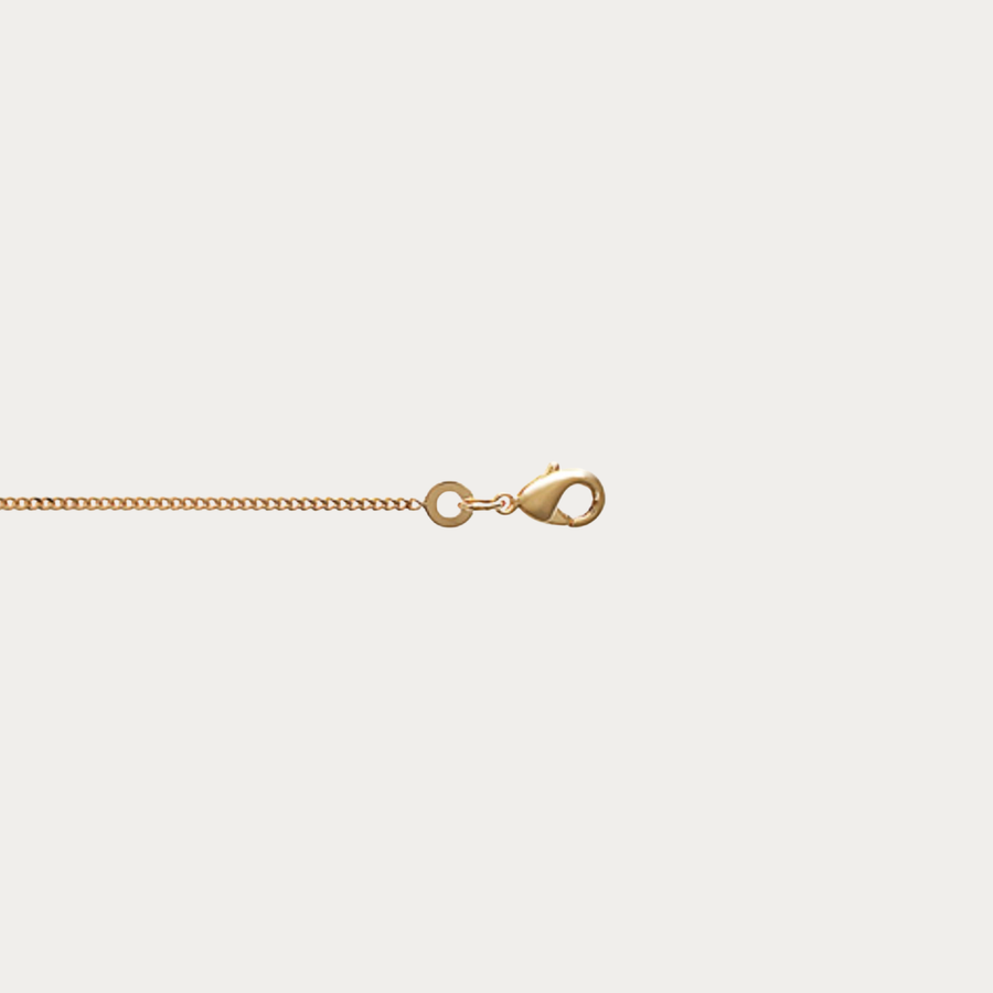 Votre chaîne est soigneusement préparée dans notre atelier situé à Saint-Martin, au cœur des Caraïbes françaises, puis expédiée avec suivi. Vous recevez un e-mail de confirmation dès l'envoi de votre commande.