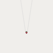 Collier chaîne Charlotte argenté avec pendentif fraise