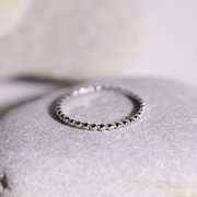 La bague pour femme Coronado argentée est fabriqué en argent massif 925 avec une finition rhodié.