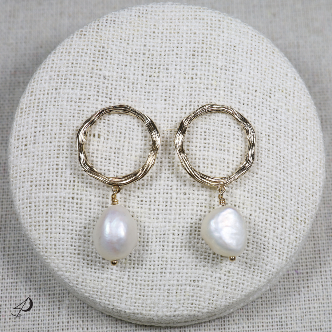 Boucles d'oreilles légères et résistantes pour femme de la marque Prendre le large, disponible à la vente sur notre shop en ligne.