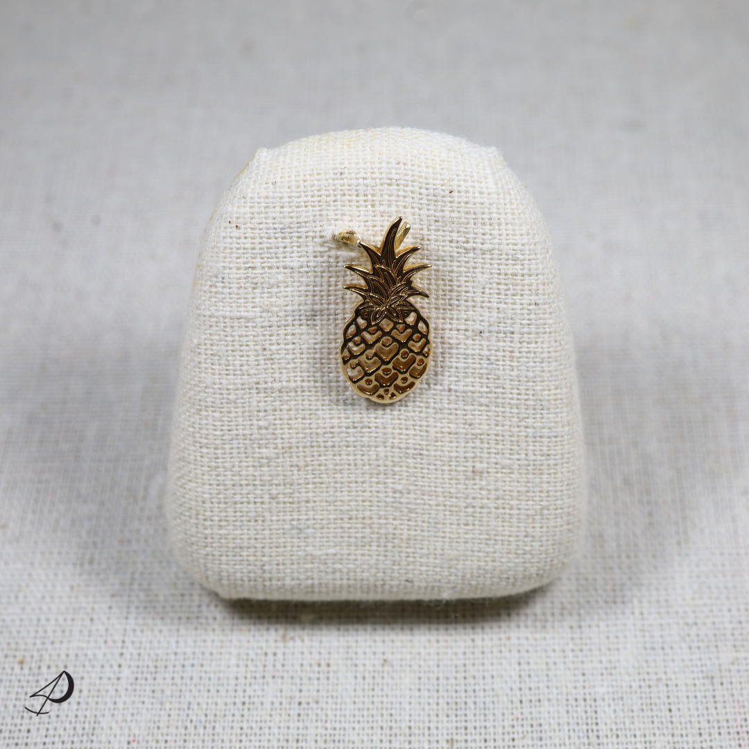 Pendentif Mordilonus doré en forme d'ananas