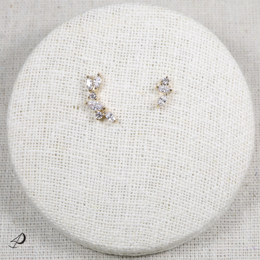Puces d'oreilles Soho dorées avec zirconiums